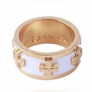 TORY BURCH ENAMEL RAISED LOGO RING IN White SIZE 7 NWT MSRP: $98.00